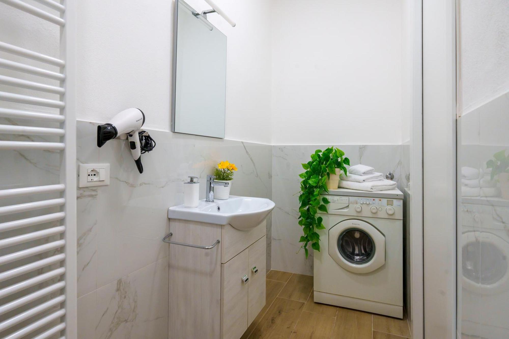 Milano City Apartments - Modern Studio Flat Екстериор снимка